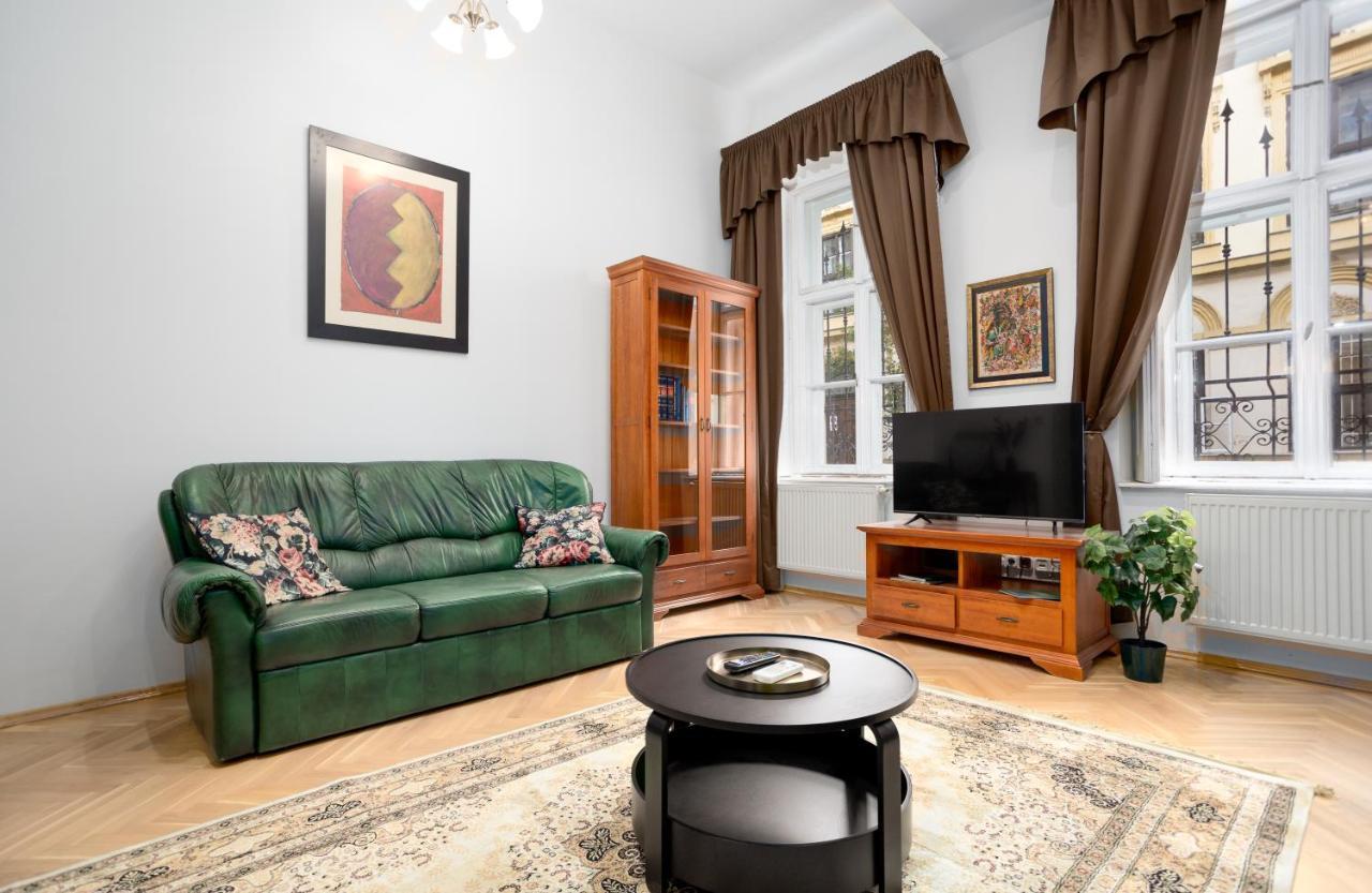 Emerald Suite With Free Parking Budapest Kültér fotó