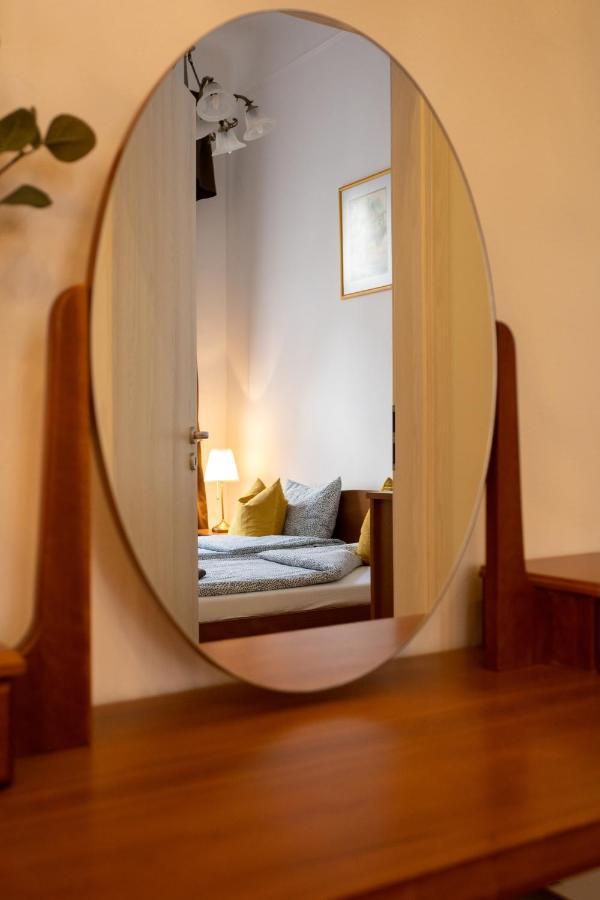 Emerald Suite With Free Parking Budapest Kültér fotó