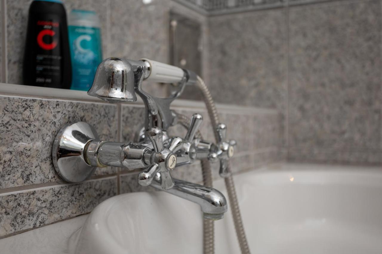 Emerald Suite With Free Parking Budapest Kültér fotó