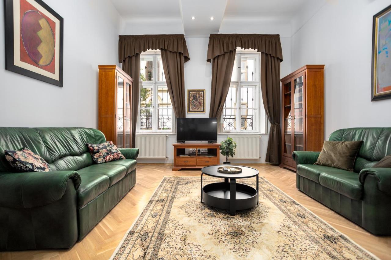 Emerald Suite With Free Parking Budapest Kültér fotó