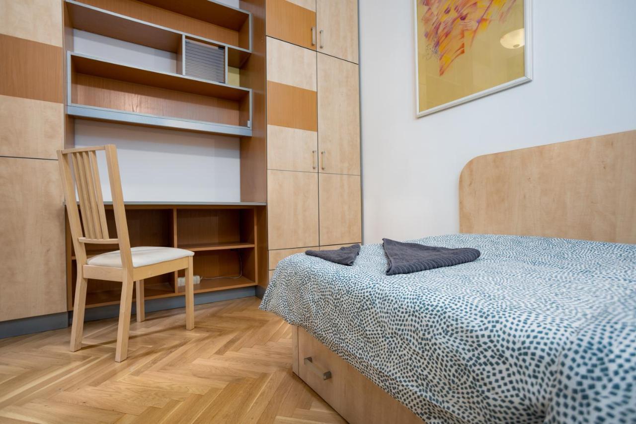 Emerald Suite With Free Parking Budapest Kültér fotó