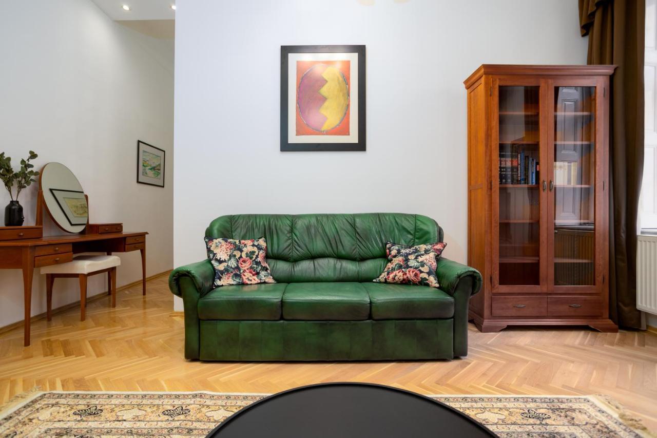 Emerald Suite With Free Parking Budapest Kültér fotó