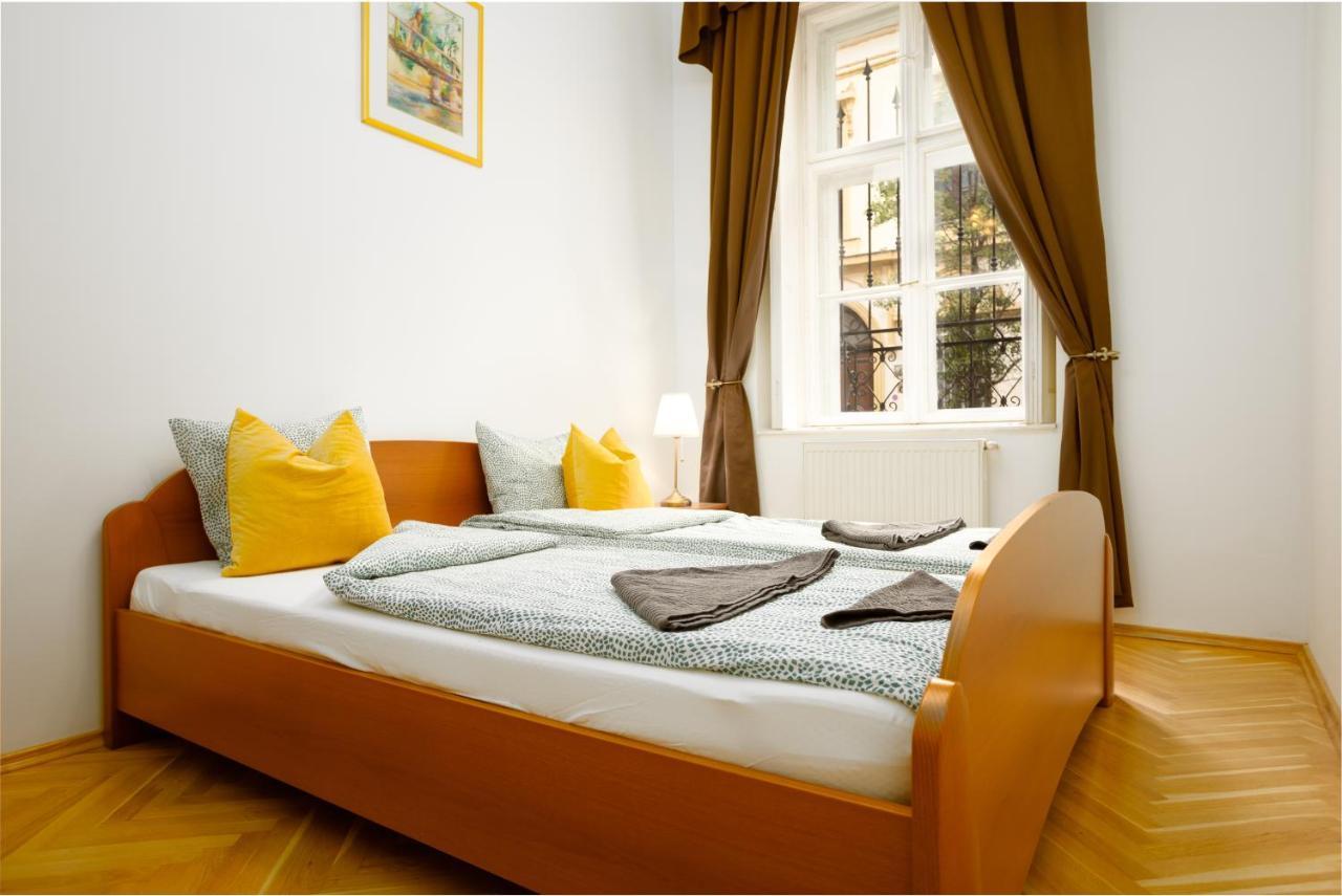 Emerald Suite With Free Parking Budapest Kültér fotó